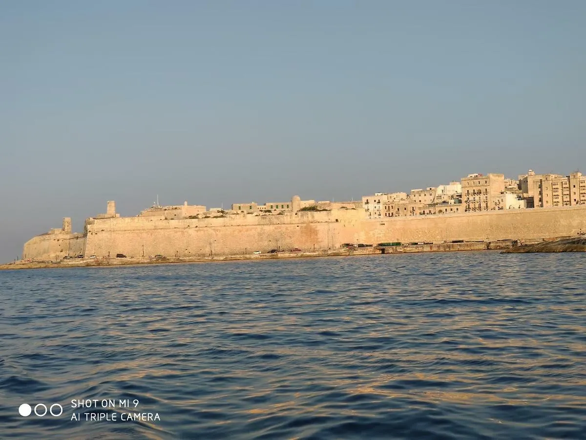Slimiza Suites Sliema 2*,  Malte